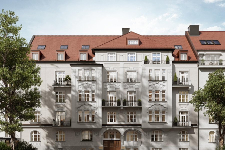 Eindrucksvolle historische Fassade von Siegfried 8 in München Schwabing